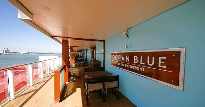 Ocean Blue pe Waterfront