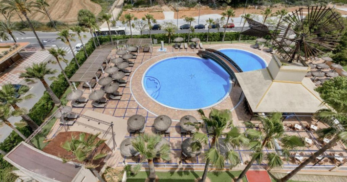 olympus-hotel-ded0a11390efce08.jpeg
