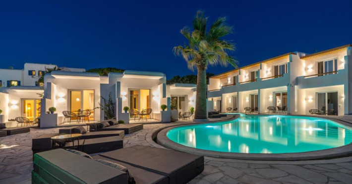 omnia-mykonos-boutique-hotel-suites-bf78bc0a4a8b9f91.jpeg