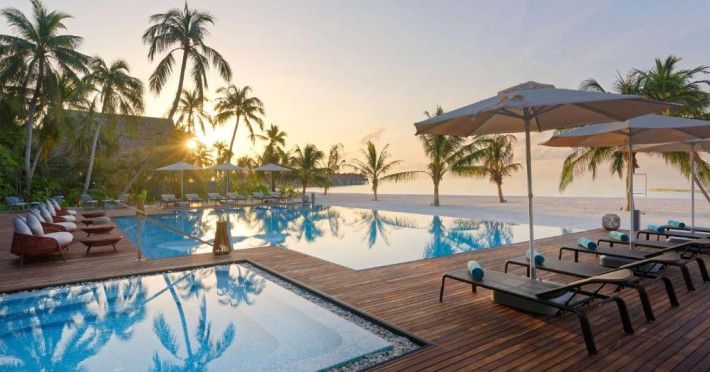 outrigger-maldives-maafushivaru-resort-cc127078e9f8e106.jpeg