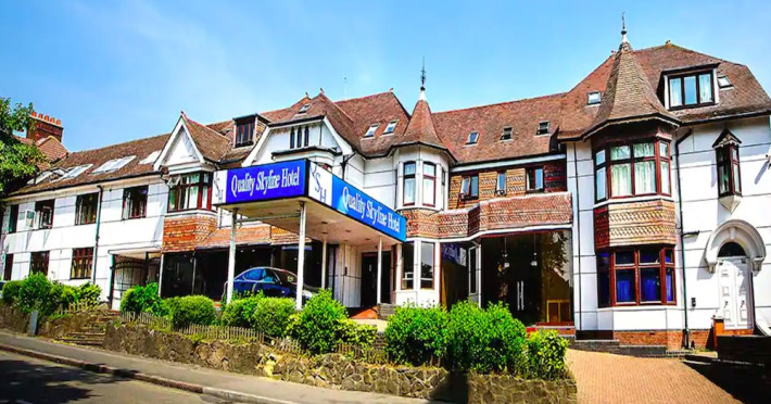 oyo-luton-hotel-94438254880eea00.jpeg