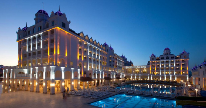 oz-hotels-side-premium-0d31619c2ede7320.jpeg