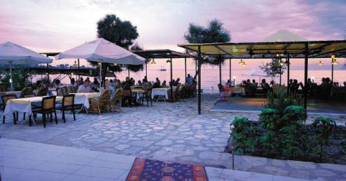 ozlem-garden-hotel_10207_hotel-ozlem-garden-restaurant.jpg