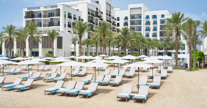 palace-beach-resort-fujairah-b0c7696abf84d3a1.jpeg