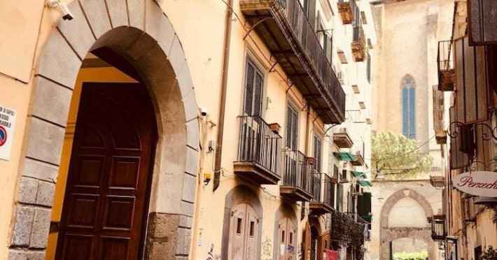 palazzo-rota-guesthouse-4b3e10a8523d764a.jpeg