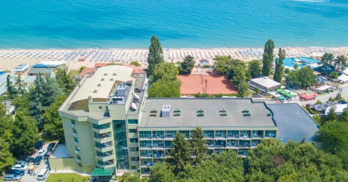 palm-beach-hotel-f922944b97294c71.jpeg