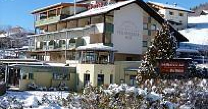 panorama-wellnesshotel-feldthurnerhof-7b97c7a24d200d7c.jpeg