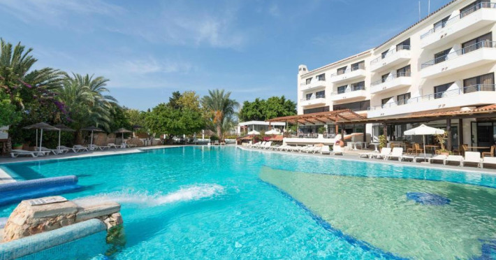 paphos-gardens-holiday-resort-731eedf7fbe4493e.jpeg