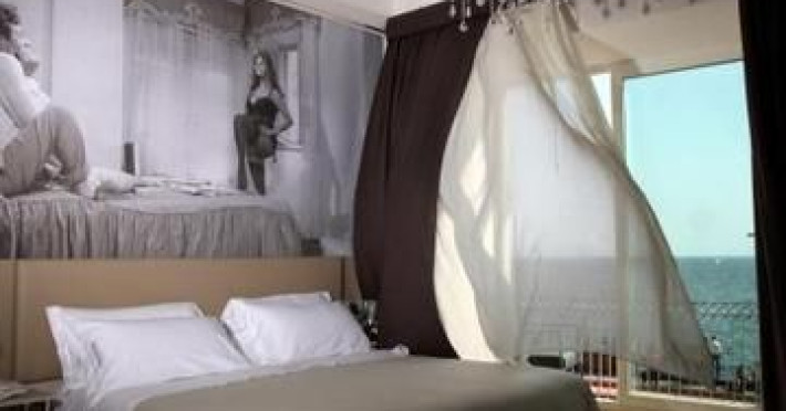 partenope-relais-1195a6501a1220a8.jpeg