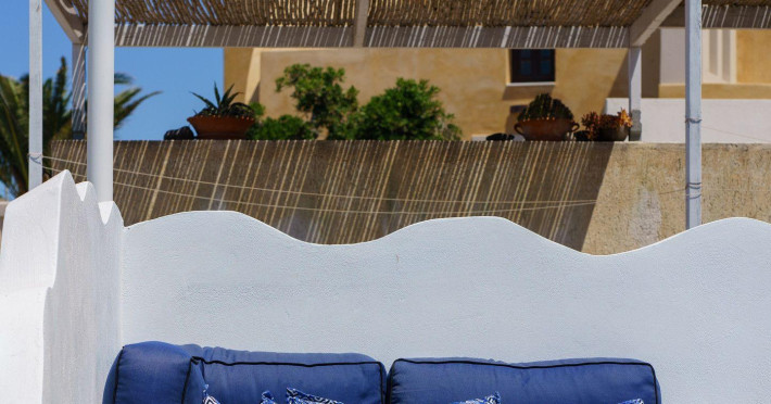 pasithea-suites-santorini-b469d8a893687b6a.jpeg