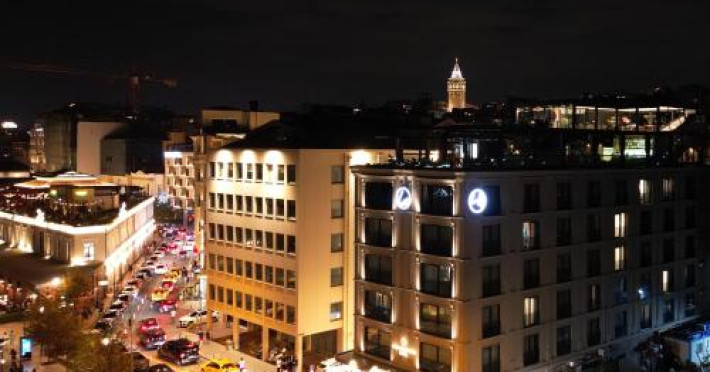pera-bosphorus-hotel-istanbul-da77875cf996f1a6.jpeg