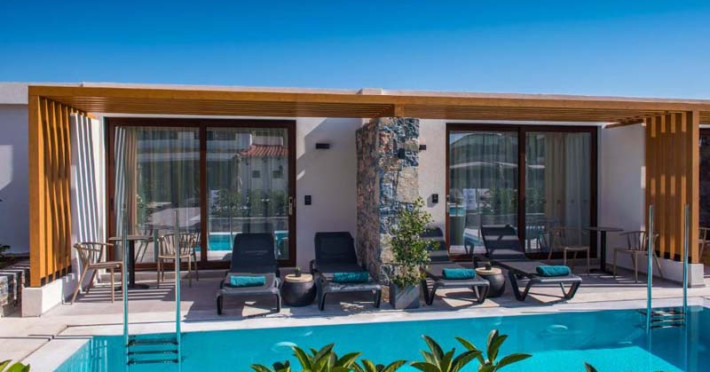 petousis-hotel-suites-c68861e8c2f447af.jpeg