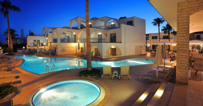 petrosana-hotel-apts-3a8d325b80751ae5.jpeg