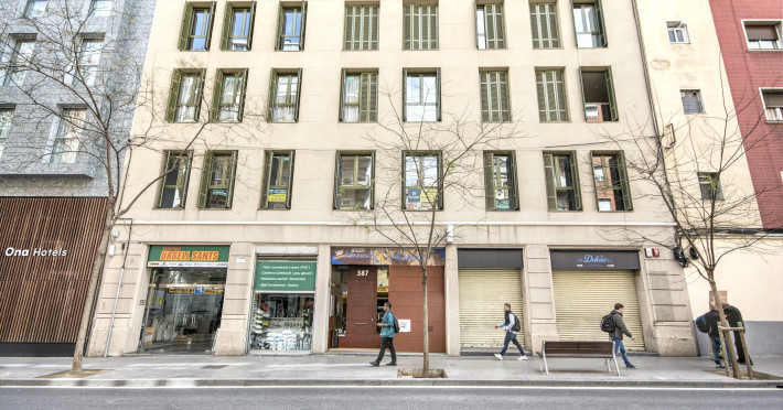 pierre-vacances-barcelona-sants-b351bbb3208cd218.jpeg