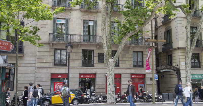 pillow-ramblas-e7f73046ccf15a61.jpeg