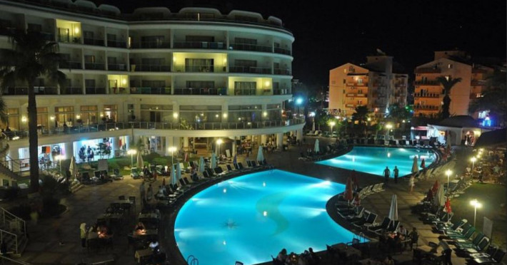 pineta-park-hotel-98775ff75f4e0598.jpeg