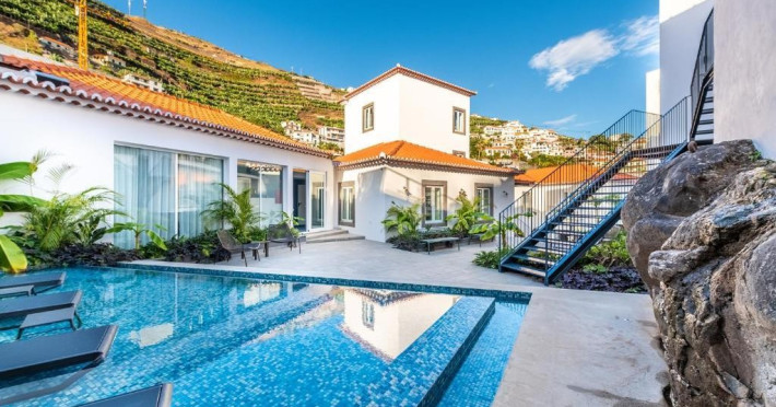 Pestana Fisherman Village