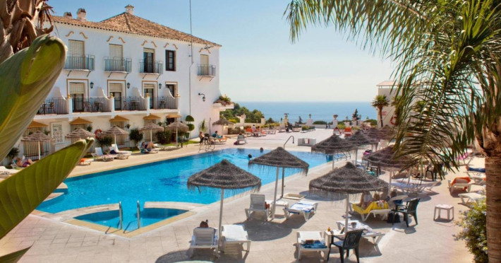 piscina-4f44466e28b860c2.jpeg