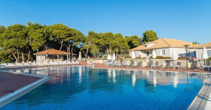 piscina-53fbabeb3f95ec11.jpeg