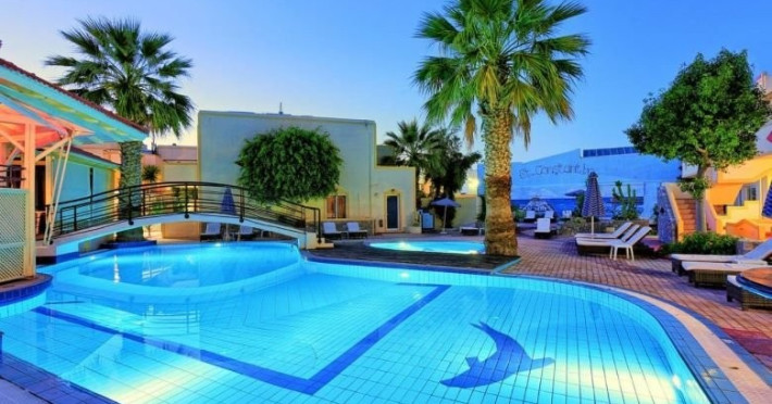 piscina-ba55c0e75487fafc.jpeg