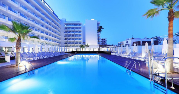 piscina-d7d8b1869d3df116.jpeg