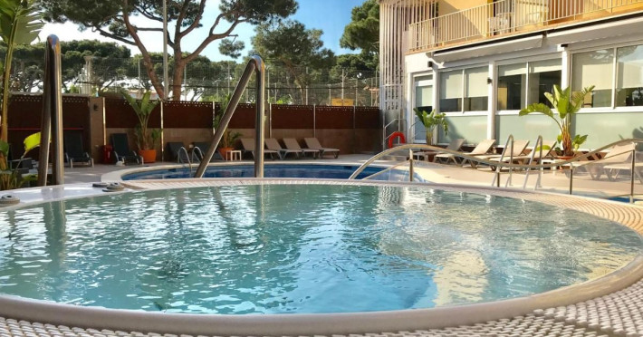 piscina-eaeec0470e582cb0.jpeg