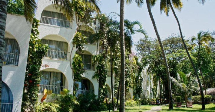 plaza-beach-hotel-48547adac0f789b0.jpeg