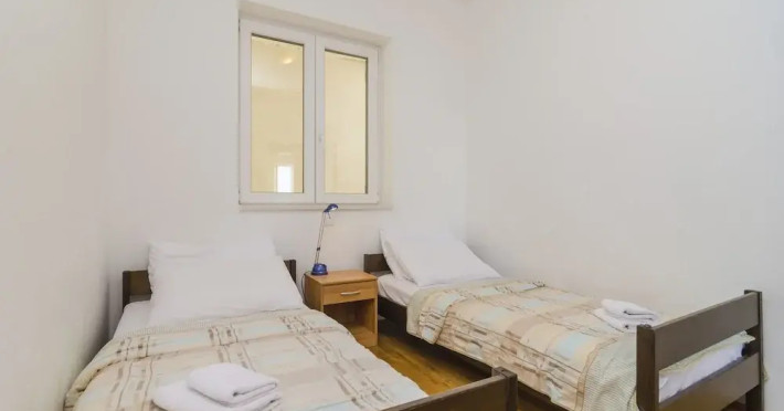 ploce-apartments-frana-cale-24-f286e1fddf5eff11.jpeg