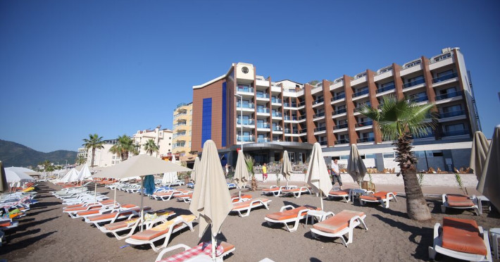 point-beach-hotel-3b2d504e064e75e4.jpeg