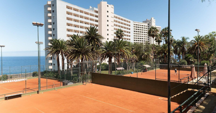 precise-resort-2a7f2ac3f1a734dd.jpeg
