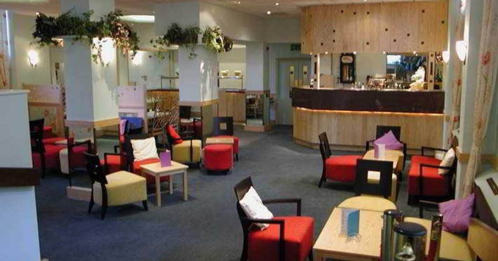 premier-inn-london-hammersmith-ravenscourt-park-2eb15c08863e3e45.jpeg
