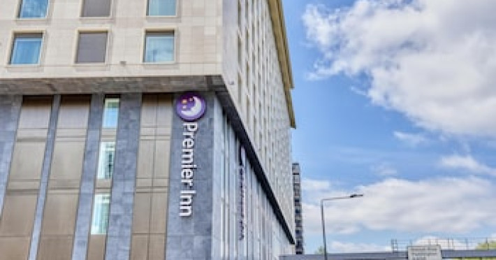 premier-inn-london-paddington-paddington-basin-485b05d136a7dd82.jpeg