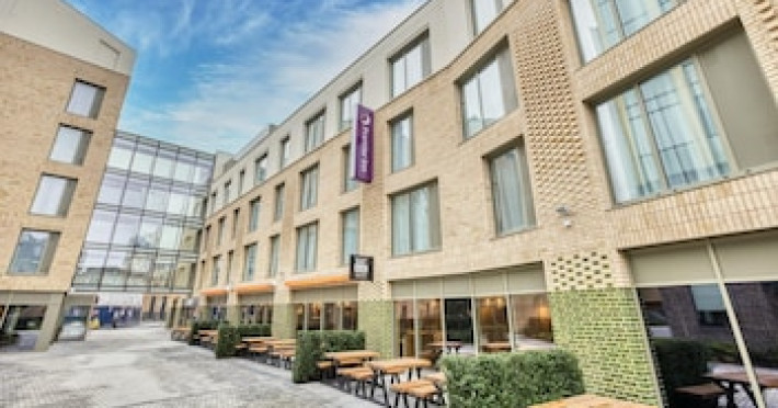 premier-inn-london-southwark-southwark-station-aed0eefbd0646fd8.jpeg