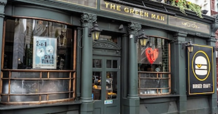publove-at-the-green-man-hostel-0d88244b73cfbd4a.jpeg
