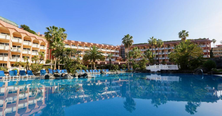 puerto-palace-hotel-5b00037fe6111984.jpeg