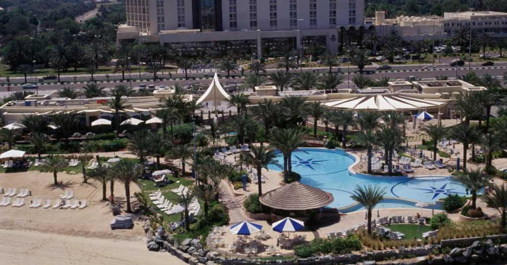 radisson-blu-hotel-and-resort-abu-dhabi-corniche-ceb2549b54fde68d.jpeg