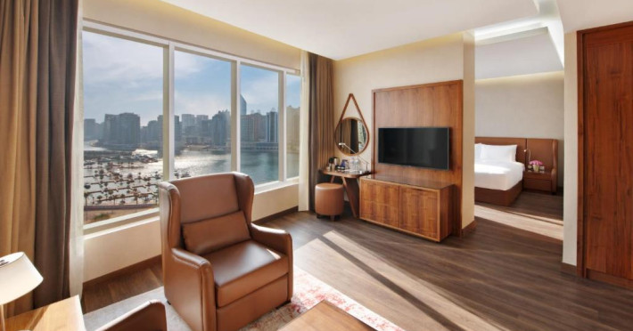 radisson-blu-hotel-dubai-canal-view-ebdd1b3ff5b47e99.jpeg