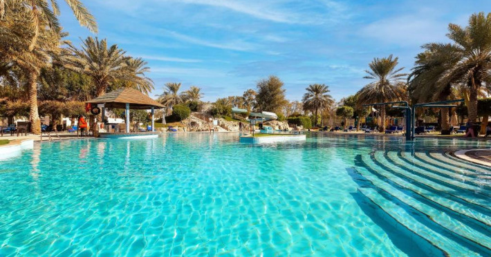 radisson-blu-hotel-resort-al-ain-fd7f532c698a0b52.jpeg