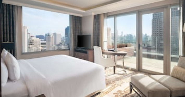 radisson-blu-plaza-bangkok-3f5168cfbc456d78.jpeg