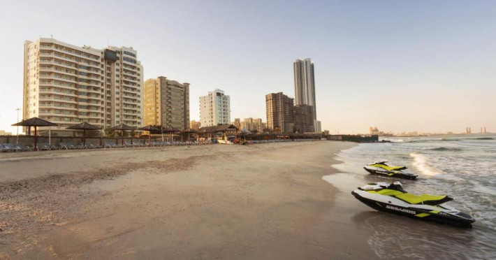 ramada-by-wyndham-beach-hotel-ajman-74b79bdaa3fb0fc5.jpeg