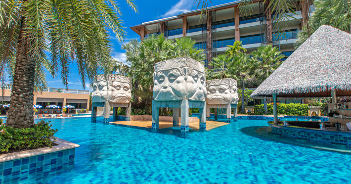 rawai-palm-beach-resort-1e68bb429495dd5d.jpeg