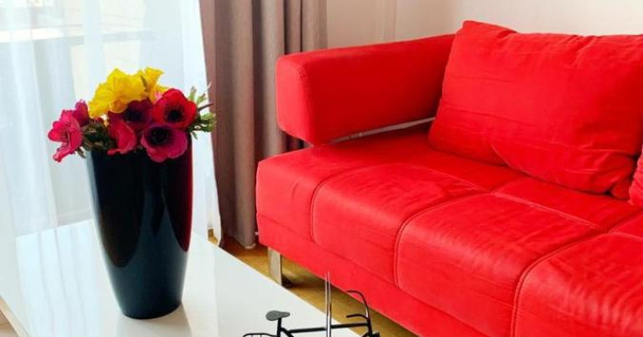 red-hotel-riviera-suite-amp-lake-7ed9d913a523c918.jpeg