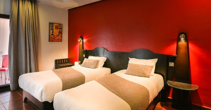 red-hotel_98403_9-1.jpg