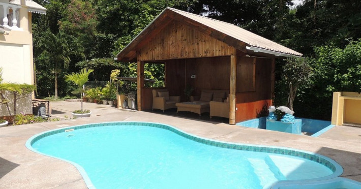 reef-holiday-apartments-24d5a95289453906.jpeg