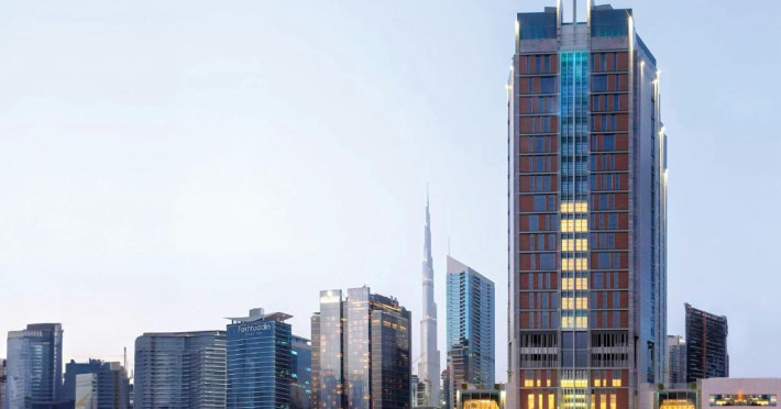 renaissance-business-bay-hotel-18eb64c0f5da590f.jpeg