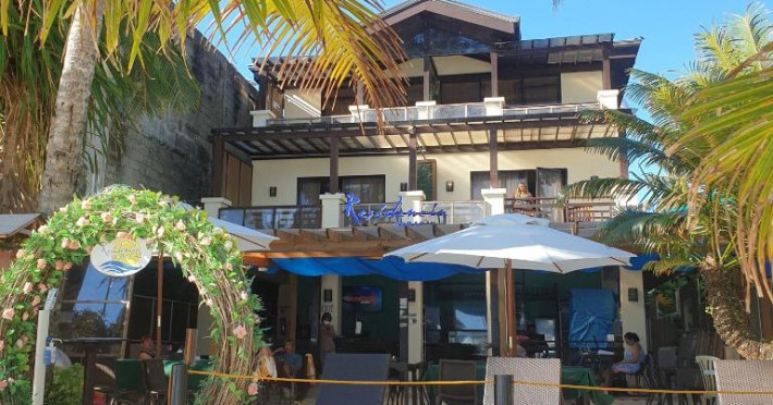 residencia-boracay-7a3b57a4a8bc07ca.jpeg