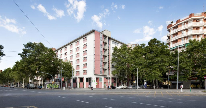 residencia-universitaria-la-ciutadella-29b35a5712df9d5f.jpeg