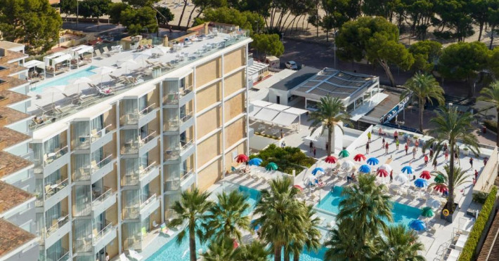 reverence-mare-hotel-adults-only-40bc762dcc6c8e4f.jpeg