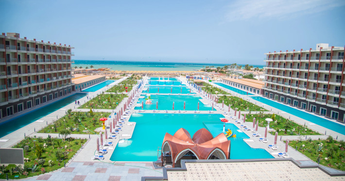 rewaya-majestic-resort-54d4a587dd6369a8.jpeg