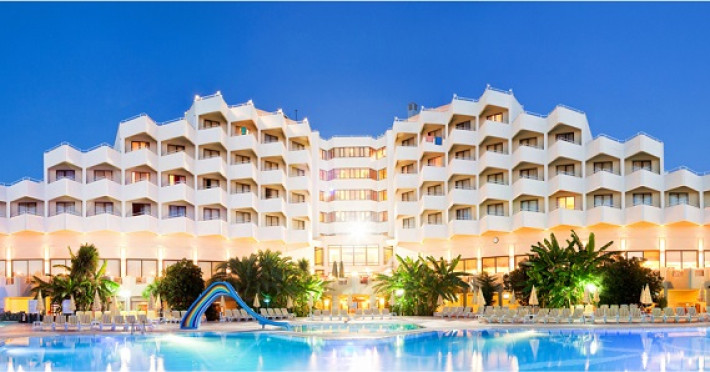 richmond-ephesus-resort_4990_kusadasi-hotel-richmond-ephesus-exterior-piscina-hotel.jpg